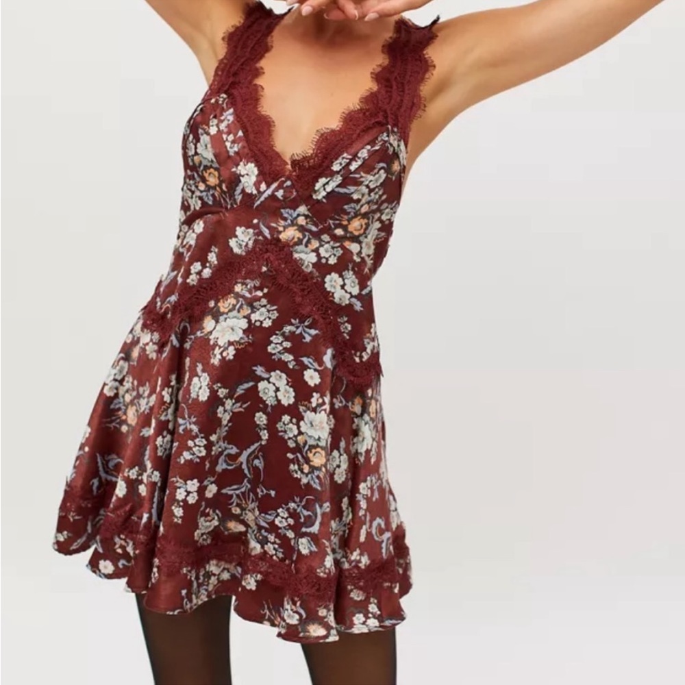 Urban Outfitters Tiffany Lace Dress Size Large